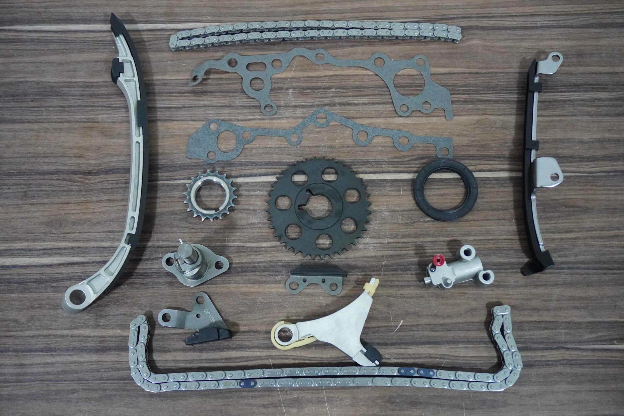 KIT DISTRIBUCION TOYOTA HILUX STOUT II - Imagen 2